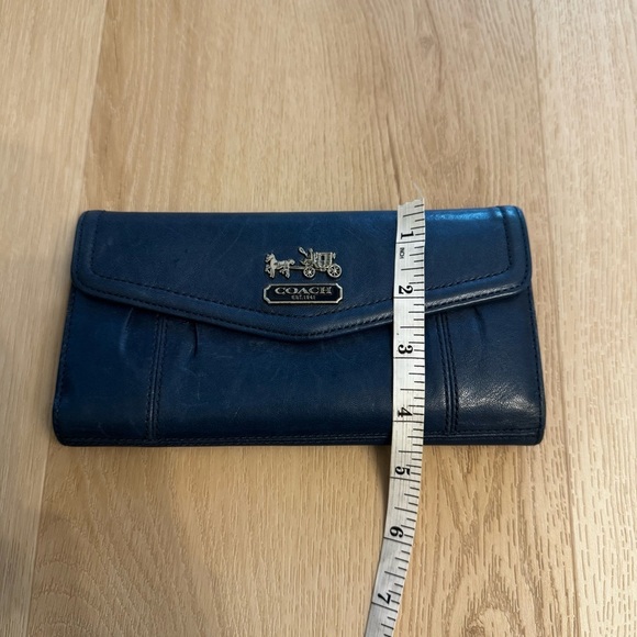 Vintage COACH Blue Leather Tri-fold Wallet - Picture 9 of 9